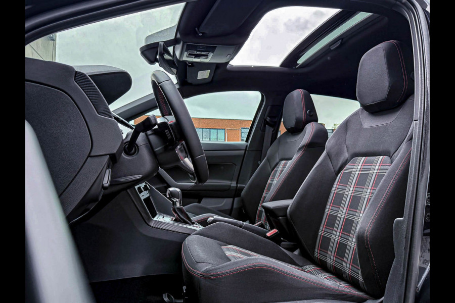 Volkswagen Polo 2.0TSI GTI DSG 200pk 1é Eig|Origineel NL|Panorama dak|LED|Virtual|ACC|GTI Sportstoelen|Keyless|Beats|Carbon|18Inch