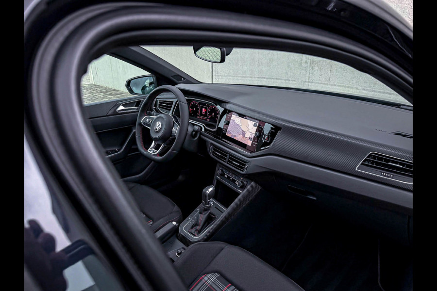 Volkswagen Polo 2.0TSI GTI DSG 200pk 1é Eig|Origineel NL|Panorama dak|LED|Virtual|ACC|GTI Sportstoelen|Keyless|Beats|Carbon|18Inch