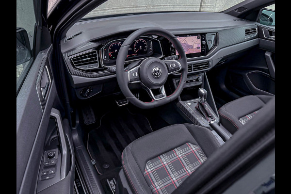 Volkswagen Polo 2.0TSI GTI DSG 200pk 1é Eig|Origineel NL|Panorama dak|LED|Virtual|ACC|GTI Sportstoelen|Keyless|Beats|Carbon|18Inch