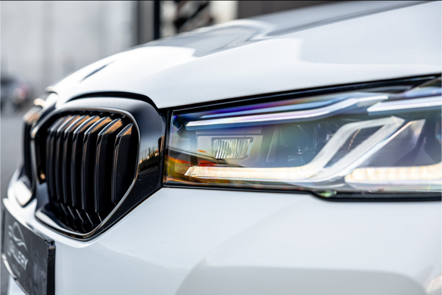 BMW 5 Serie Touring 530i xDrive Business Edition Plus - Origineel NL | M Sport | Panorama | Memory | Stuurverwarming