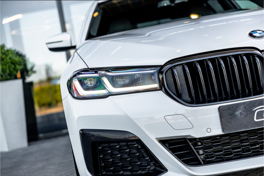 BMW 5 Serie Touring 530i xDrive Business Edition Plus - Origineel NL | M Sport | Panorama | Memory | Stuurverwarming