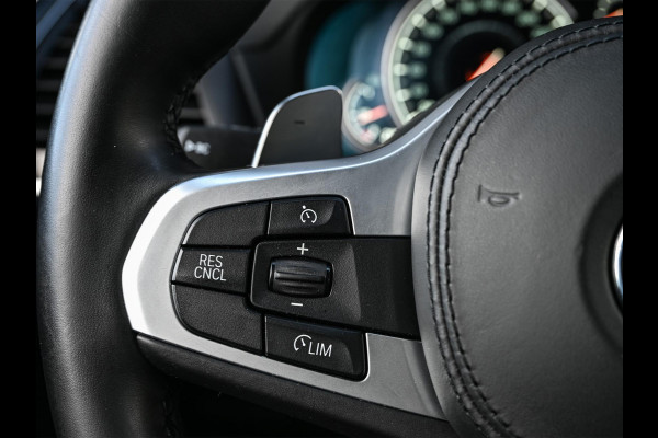 BMW X3 sDrive20i High Executive | Panoramadak | NL-Auto | HiFi | Achteruitrijcamera | Leder | Stoelverwarming