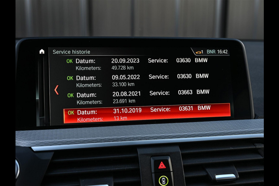BMW X3 sDrive20i High Executive | Panoramadak | NL-Auto | HiFi | Achteruitrijcamera | Leder | Stoelverwarming