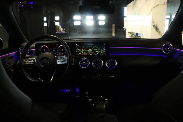 Mercedes-Benz CLA-Klasse 200 AMG |PANO|SFEERVERLICHTING|MEMORY|CAMERA|SFEER!