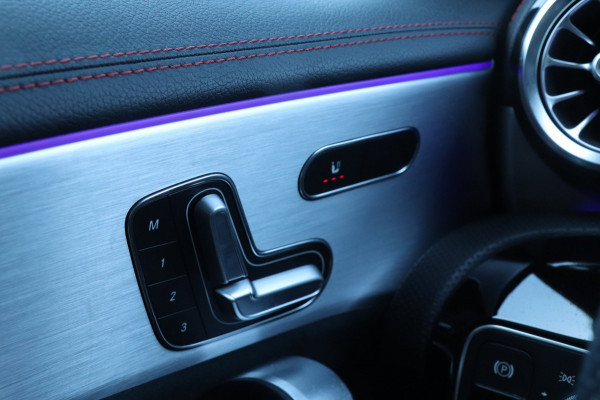 Mercedes-Benz CLA-Klasse 200 AMG |PANO|SFEERVERLICHTING|MEMORY|CAMERA|SFEER!