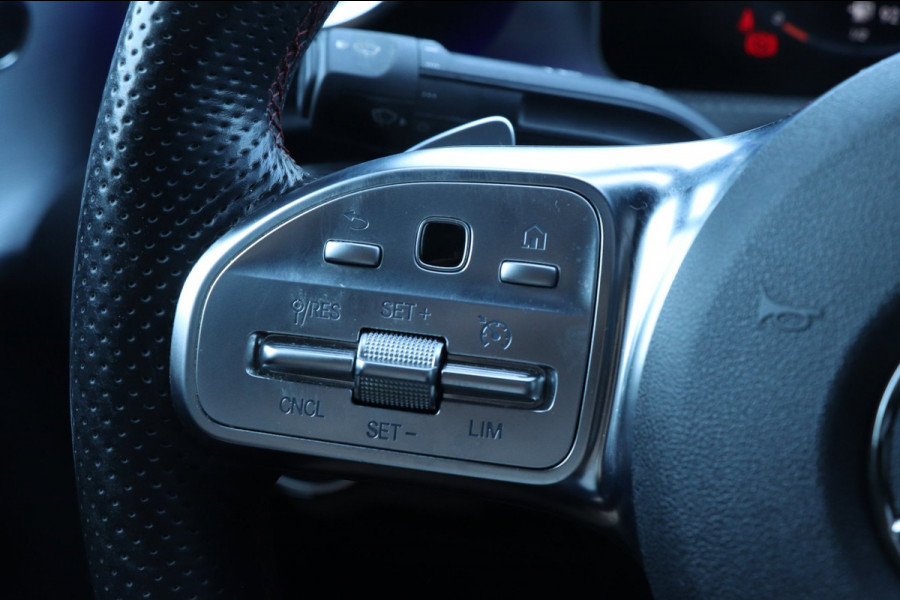 Mercedes-Benz CLA-Klasse 200 AMG |PANO|SFEERVERLICHTING|MEMORY|CAMERA|SFEER!
