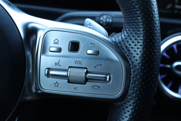 Mercedes-Benz CLA-Klasse 200 AMG |PANO|SFEERVERLICHTING|MEMORY|CAMERA|SFEER!