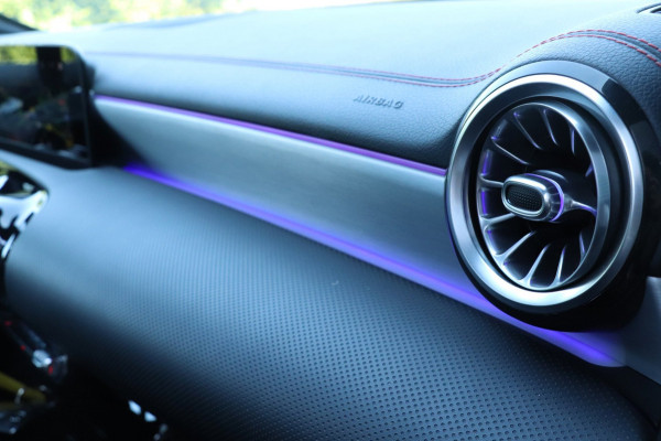 Mercedes-Benz CLA-Klasse 200 AMG |PANO|SFEERVERLICHTING|MEMORY|CAMERA|SFEER!