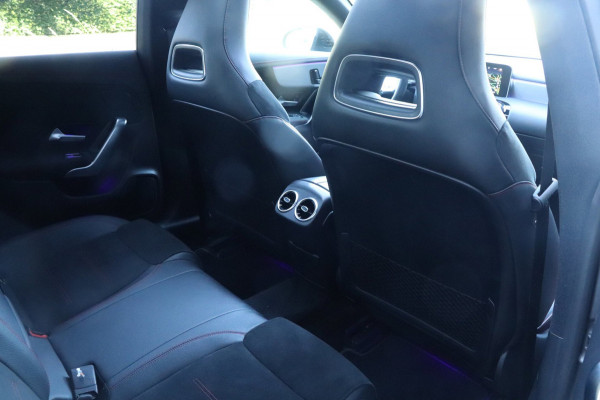 Mercedes-Benz CLA-Klasse 200 AMG |PANO|SFEERVERLICHTING|MEMORY|CAMERA|SFEER!