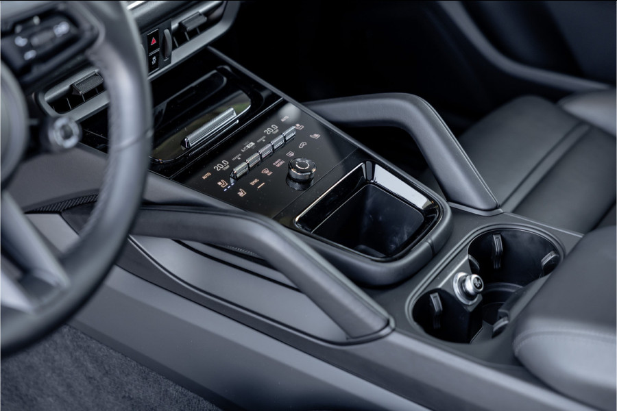 Porsche Cayenne Coupé 3.0 S E-Hybrid - Origineel NL | Panorama | Passenger Display | Achterasbesturing | Stoelkoeling