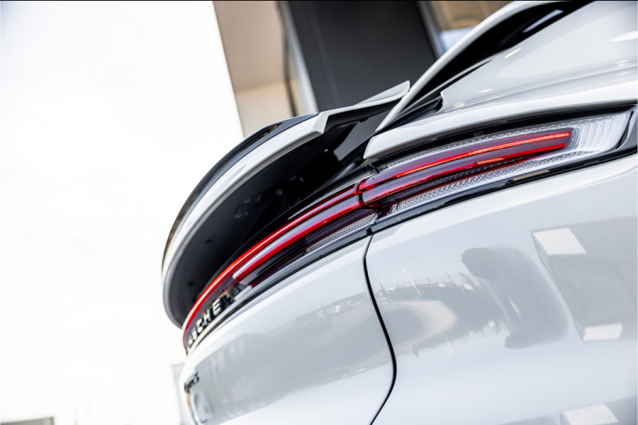 Porsche Cayenne Coupé 3.0 S E-Hybrid - Origineel NL | Panorama | Passenger Display | Achterasbesturing | Stoelkoeling