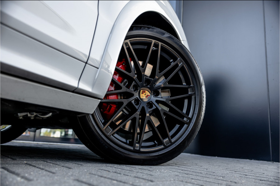Porsche Cayenne Coupé 3.0 S E-Hybrid - Origineel NL | Panorama | Passenger Display | Achterasbesturing | Stoelkoeling