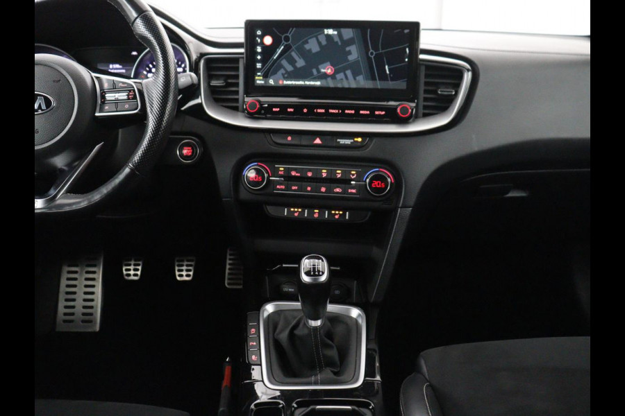 Kia Ceed Sportswagon 1.5 T-GDi GT-Line Business Edition | Leder/ alcantara | Stuur/stoel verwarming | Carplay | Camera | Park assist | Climate control | Trekhaak