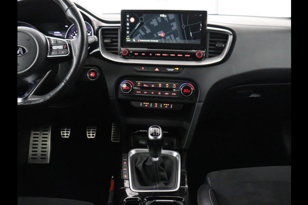Kia Ceed Sportswagon 1.5 T-GDi GT-Line Business Edition | Leder/ alcantara | Stuur/stoel verwarming | Carplay | Camera | Park assist | Climate control | Trekhaak