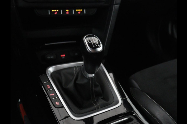 Kia Ceed Sportswagon 1.5 T-GDi GT-Line Business Edition | Leder/ alcantara | Stuur/stoel verwarming | Carplay | Camera | Park assist | Climate control | Trekhaak
