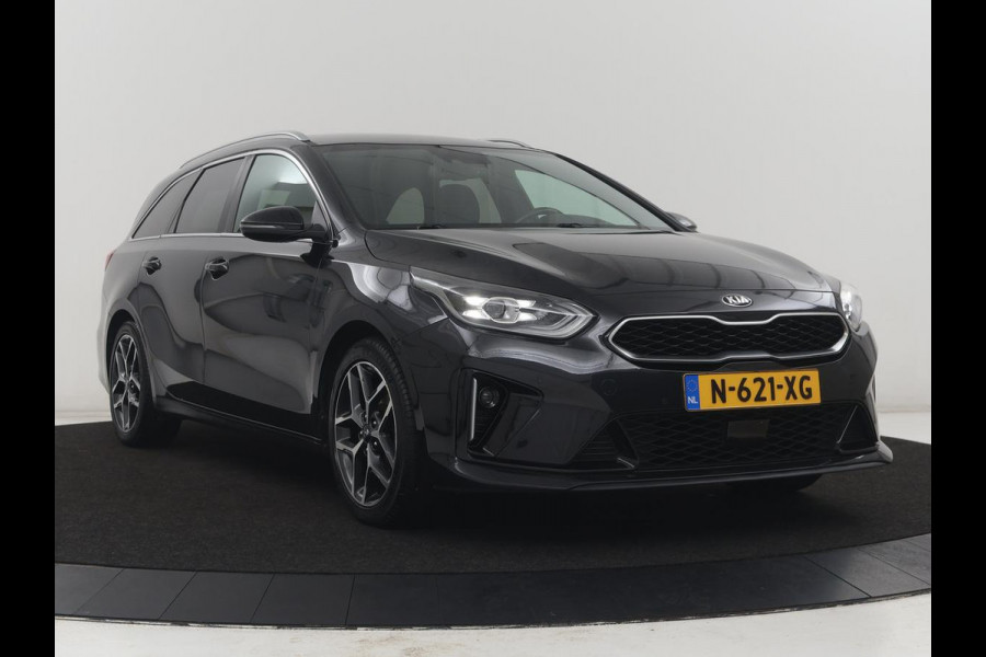 Kia Ceed Sportswagon 1.5 T-GDi GT-Line Business Edition | Leder/ alcantara | Stuur/stoel verwarming | Carplay | Camera | Park assist | Climate control | Trekhaak