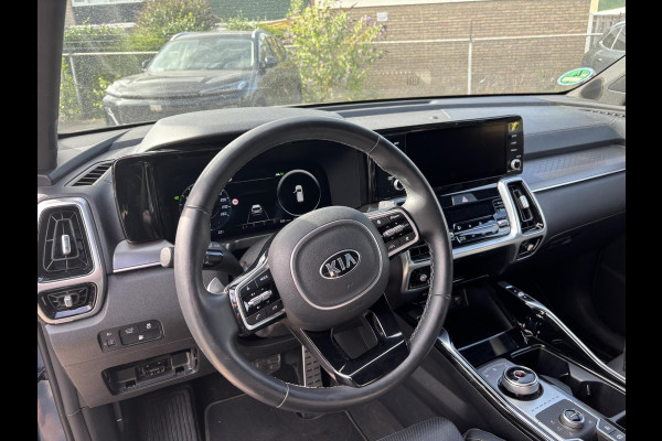 Kia Sorento 1.6 T-GDI Plug-in Hybrid 4WD ExecutiveLine 7p. 265 PK | Nieuw binnen, meer foto's volgen! |  Afneembare trekhaak |  BTW verrekenbaar | Bestuurdersstoel Met Geheugen |  Geluidssysteem Bose | Stoelverwarming | Achterstoelverwarming