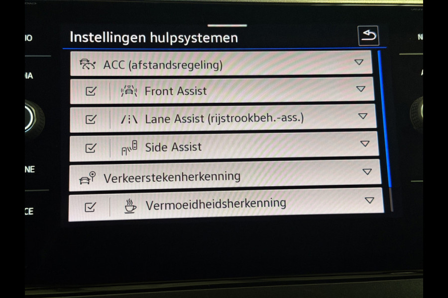 Volkswagen Taigo 1.0 TSI Style|IQ-Light|Stoelverwarming|ACC|Side Ass|Carplay