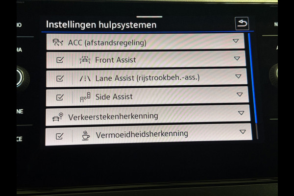 Volkswagen Taigo 1.0 TSI Style|IQ-Light|Stoelverwarming|ACC|Side Ass|Carplay