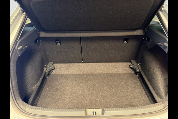 Volkswagen Taigo 1.0 TSI Style|IQ-Light|Stoelverwarming|ACC|Side Ass|Carplay