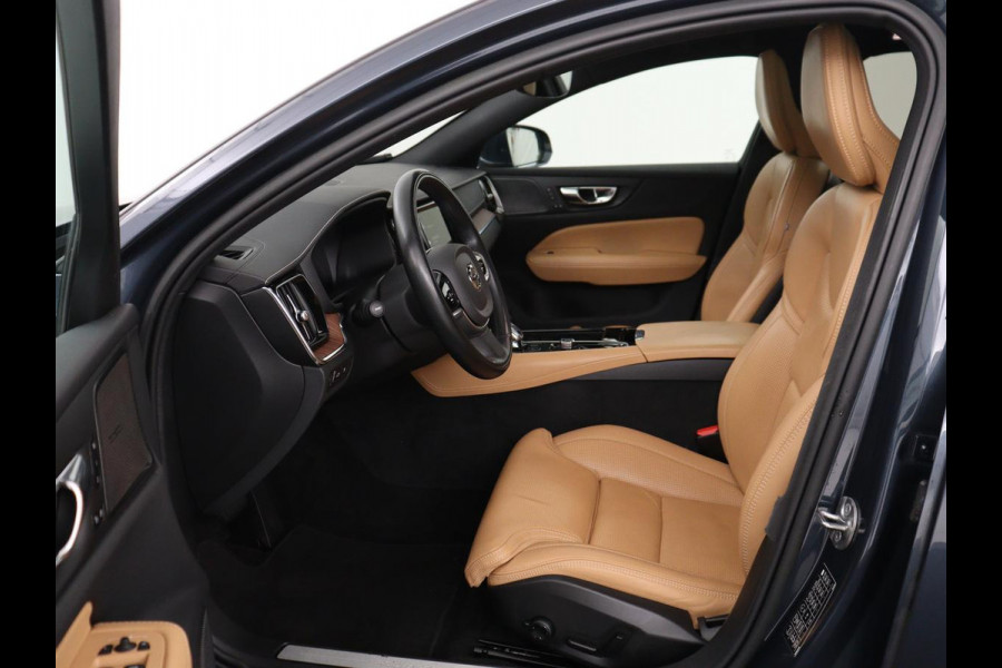 Volvo V60 2.0 T6 Recharge AWD Inscription | SOH 97.5% | Trekhaak | Panoramadak | Leder | Stoelventilatie | Stuur/stoel verwarming | Harman/Kardon | Adaptive cruise | 360 camera | Carplay | Memory |