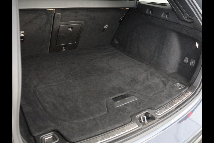 Volvo V60 2.0 T6 Recharge AWD Inscription | SOH 97.5% | Trekhaak | Panoramadak | Leder | Stoelventilatie | Stuur/stoel verwarming | Harman/Kardon | Adaptive cruise | 360 camera | Carplay | Memory |