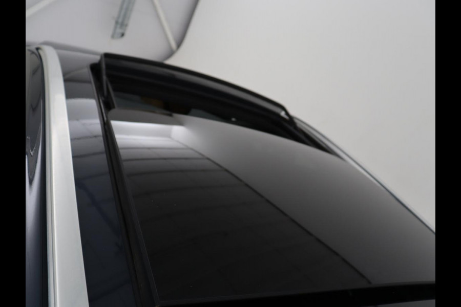 Volvo V60 2.0 T6 Recharge AWD Inscription | SOH 97.5% | Trekhaak | Panoramadak | Leder | Stoelventilatie | Stuur/stoel verwarming | Harman/Kardon | Adaptive cruise | 360 camera | Carplay | Memory |