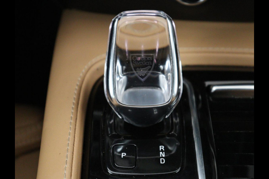 Volvo V60 2.0 T6 Recharge AWD Inscription | SOH 97.5% | Trekhaak | Panoramadak | Leder | Stoelventilatie | Stuur/stoel verwarming | Harman/Kardon | Adaptive cruise | 360 camera | Carplay | Memory |