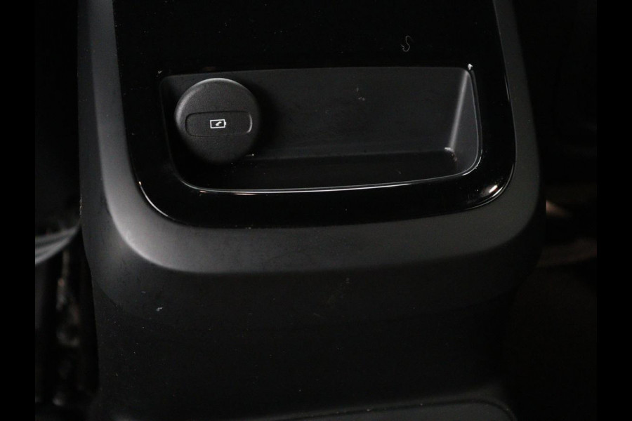 Volvo V60 2.0 T6 Recharge AWD Inscription | SOH 97.5% | Trekhaak | Panoramadak | Leder | Stoelventilatie | Stuur/stoel verwarming | Harman/Kardon | Adaptive cruise | 360 camera | Carplay | Memory |