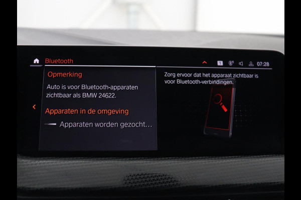 BMW 1-serie 118i Executive Edition Sport Line | Half Leder | Carplay | Cruise control | Park assist | Sfeerverlichting | Climate contol | Virtual Dashboard | Full LED | Navigatie |