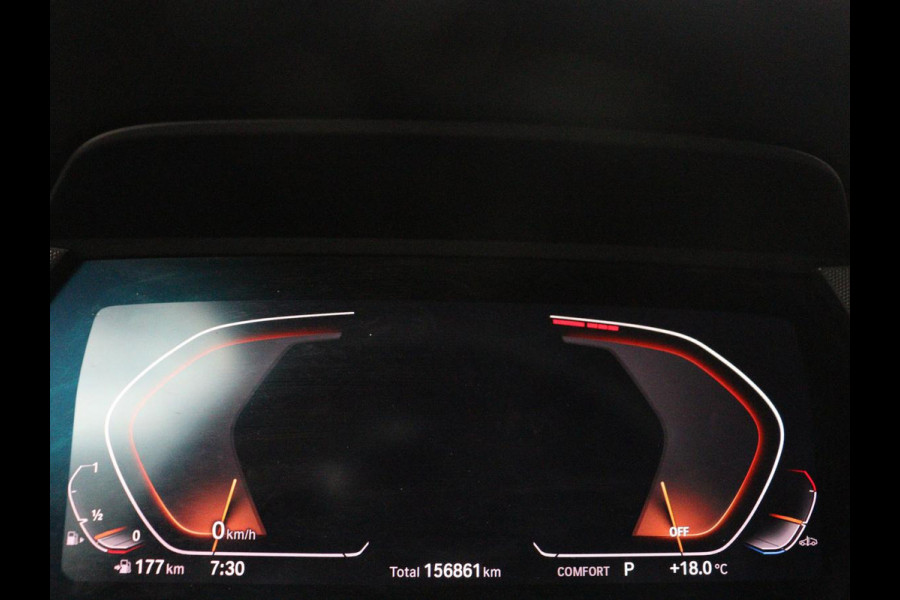 BMW 1-serie 118i Executive Edition Sport Line | Half Leder | Carplay | Cruise control | Park assist | Sfeerverlichting | Climate contol | Virtual Dashboard | Full LED | Navigatie |