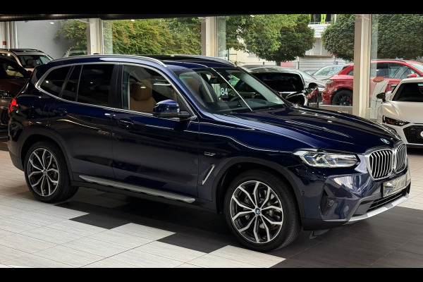 BMW X3 xDrive30e ** LASER, COGNAC LEDER, PANO, MEMORY, HuD, VERST. A-BANK, 20-inch LMV ** 1e eig - UNFALLFREI ** ** INFORMEER OOK NAAR ONZE AANTREKKELIJKE FINANCIAL-LEASE TARIEVEN **