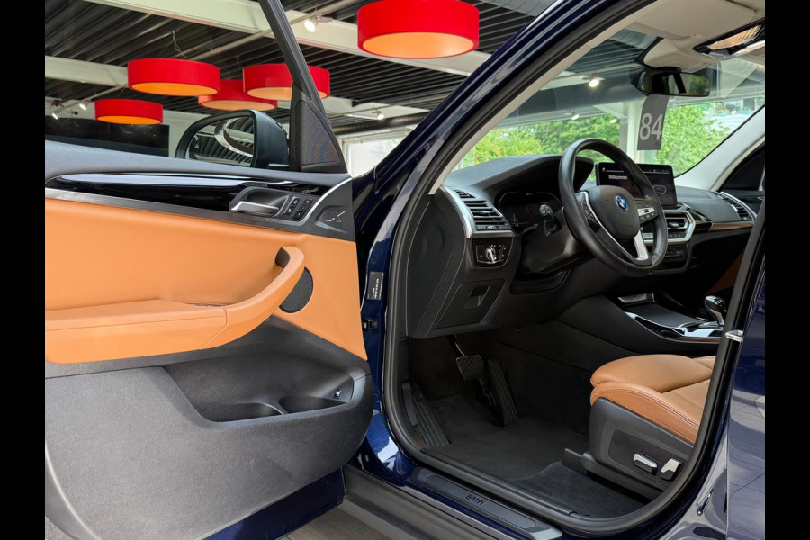 BMW X3 xDrive30e ** LASER, COGNAC LEDER, PANO, MEMORY, HuD, VERST. A-BANK, 20-inch LMV ** 1e eig - UNFALLFREI ** ** INFORMEER OOK NAAR ONZE AANTREKKELIJKE FINANCIAL-LEASE TARIEVEN **