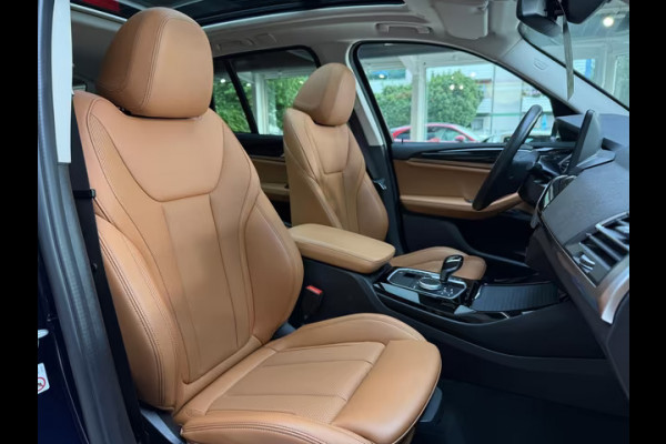 BMW X3 xDrive30e ** LASER, COGNAC LEDER, PANO, MEMORY, HuD, VERST. A-BANK, 20-inch LMV ** 1e eig - UNFALLFREI ** ** INFORMEER OOK NAAR ONZE AANTREKKELIJKE FINANCIAL-LEASE TARIEVEN **