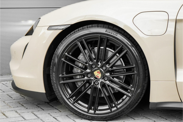 Porsche Taycan 79 kWh Pano Luchtvering 360° 13.000 KM 1e Eig 21"
