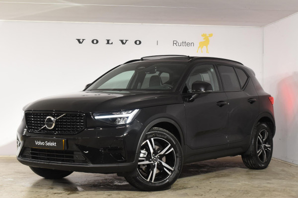 Volvo XC40 B4 211PK Automaat Plus Dark / Lounge Pakket / Extra getint glas / Panoramadak / Elektrische stoelen met geheugen / Harman Kardon / Stoel- en stuurverwarming / Microtech/Nubuck bekleding