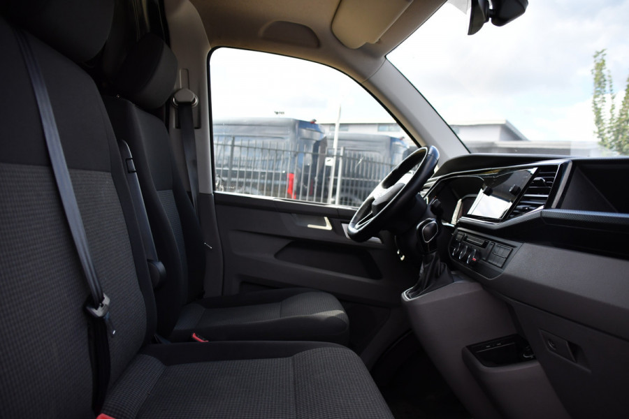 Volkswagen Transporter 2.0 TDI L1H1 30 Bulli Virtual, Adaptieve Cruise, Camera, Carplay, LED, Automaat, Sensoren, multimedia, Uniek!