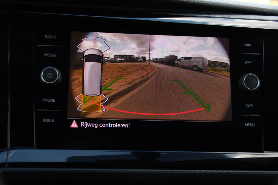 Volkswagen Transporter 2.0 TDI L1H1 30 Bulli Virtual, Adaptieve Cruise, Camera, Carplay, LED, Automaat, Sensoren, multimedia, Uniek!