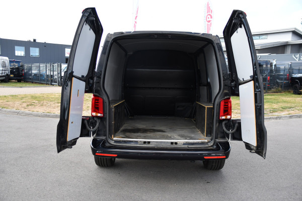 Volkswagen Transporter 2.0 TDI L1H1 30 Bulli Virtual, Adaptieve Cruise, Camera, Carplay, LED, Automaat, Sensoren, multimedia, Uniek!