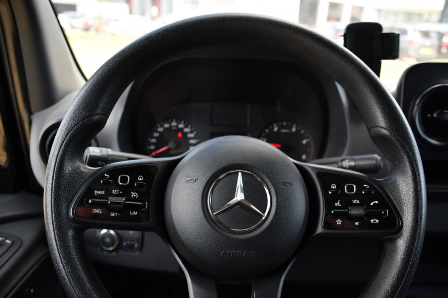 Mercedes-Benz Sprinter 314 2.2 CDI L2H1 Black Edition Camera, Cruise, Carplay, Multimedia, Airco, Trekhaak, 143pk, Automaat, Uniek!
