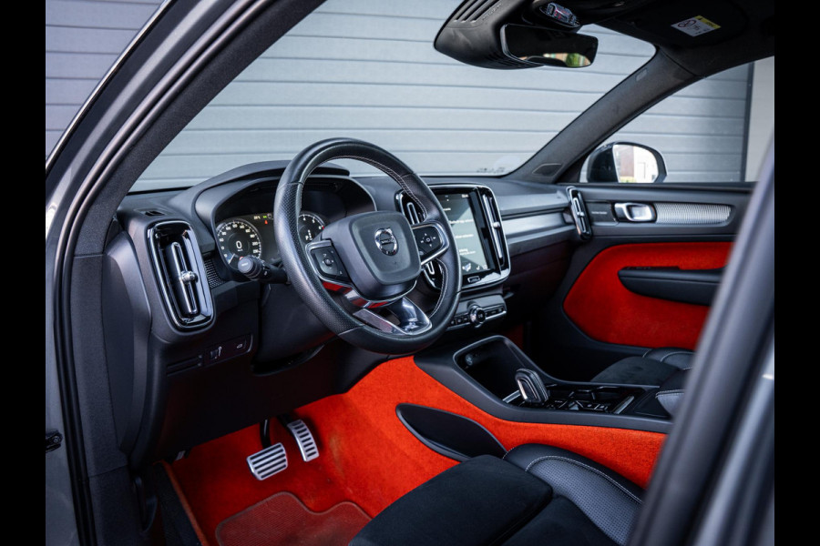 Volvo XC40 2.0 T5 AWD R-Design Intro Edition - Pano l H/Kardon l Memory l Camera