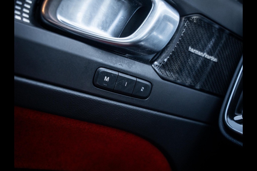Volvo XC40 2.0 T5 AWD R-Design Intro Edition - Pano l H/Kardon l Memory l Camera