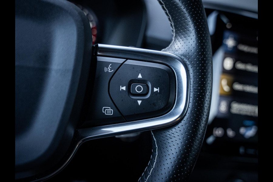 Volvo XC40 2.0 T5 AWD R-Design Intro Edition - Pano l H/Kardon l Memory l Camera