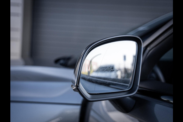 Volvo XC40 2.0 T5 AWD R-Design Intro Edition - Pano l H/Kardon l Memory l Camera