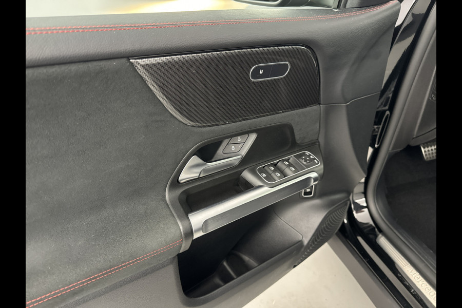 Mercedes-Benz Glb AMG Business Solution Pano-dak/Dodehoek/Carplay/19'LMV