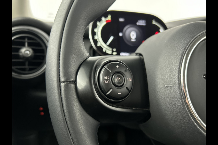 MINI 3-deurs 1.5 Essential Facelift Digi.Dash/Carplay/Navi/Keyless entry/Park.sens