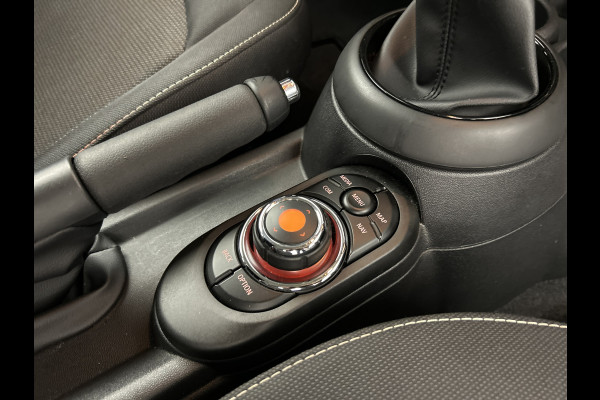 MINI 3-deurs 1.5 Essential Facelift Digi.Dash/Carplay/Navi/Keyless entry/Park.sens