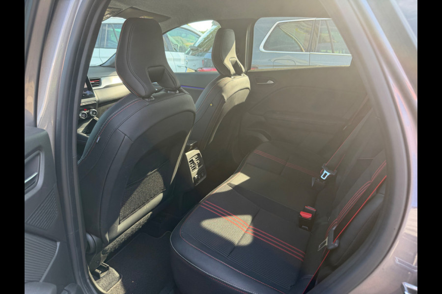 Renault Captur 1.3 mild hybrid 160 R.S. Line / Trekhaak / Camera / CarPlay / Keyless / 18'' / Half leder / DAB / Cruise Control