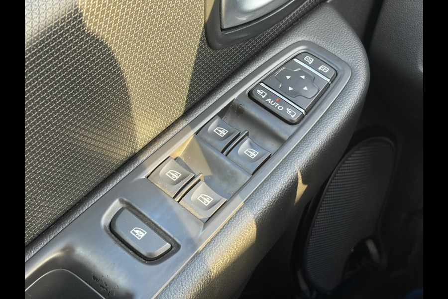 Renault Clio 1.2 TCe GT-Line Automaat l Navi l Keyless l Clima l Cruise l 120pk l 2e Eigenaar l N.A.P. l Pdc l Lmv l Apk tot 03-2027