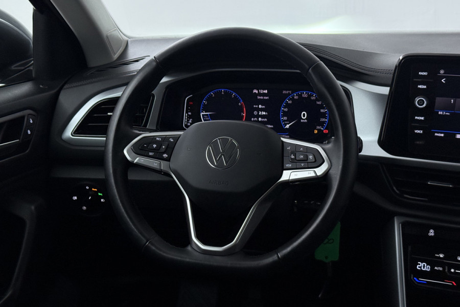 Volkswagen T-Roc 1.0 TSI Life (NAVIGATIE, CAMERA, TREKHAAK, DIGITALE COCKPIT, ADAPTIEVE CRUISE, CARPLAY)